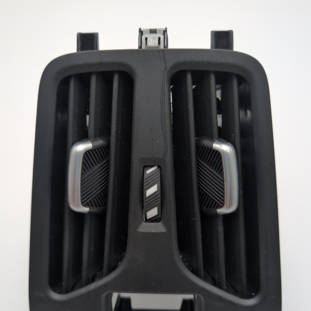 2022 2023 2024 2025 BMW X1 X2 Rear Console AC Heater Air Vent 9473179