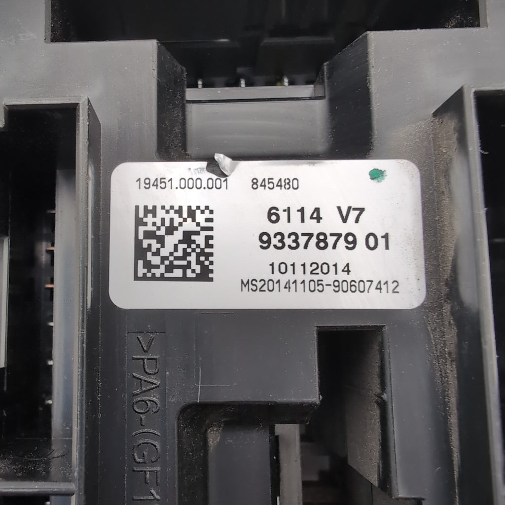 2014 2015 2016 Bmw 428i Fusebox Fuse Box Relay Module 9337879