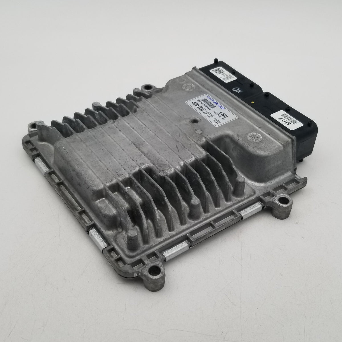 17 18 19 Kia Cadenza 3.3L Engine Computer Control Module ECM ECU OEM 391013LYN0