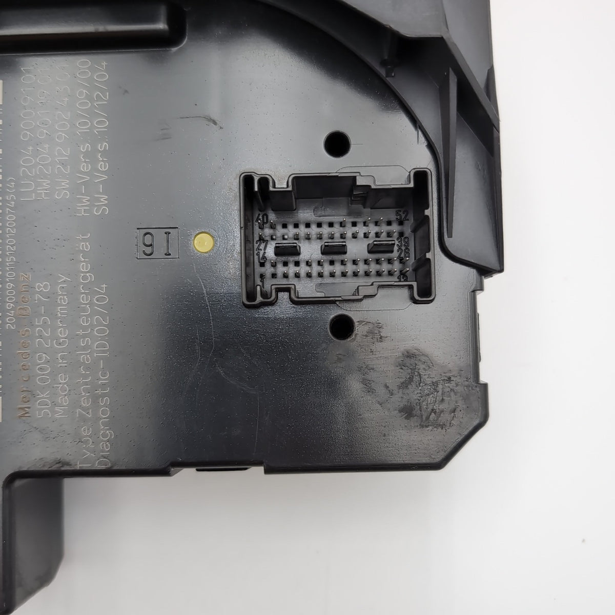 2010- 2015 Mercedes X204 GLK350 GLK250 Rear SAM Module Fuse Relay Junction Box