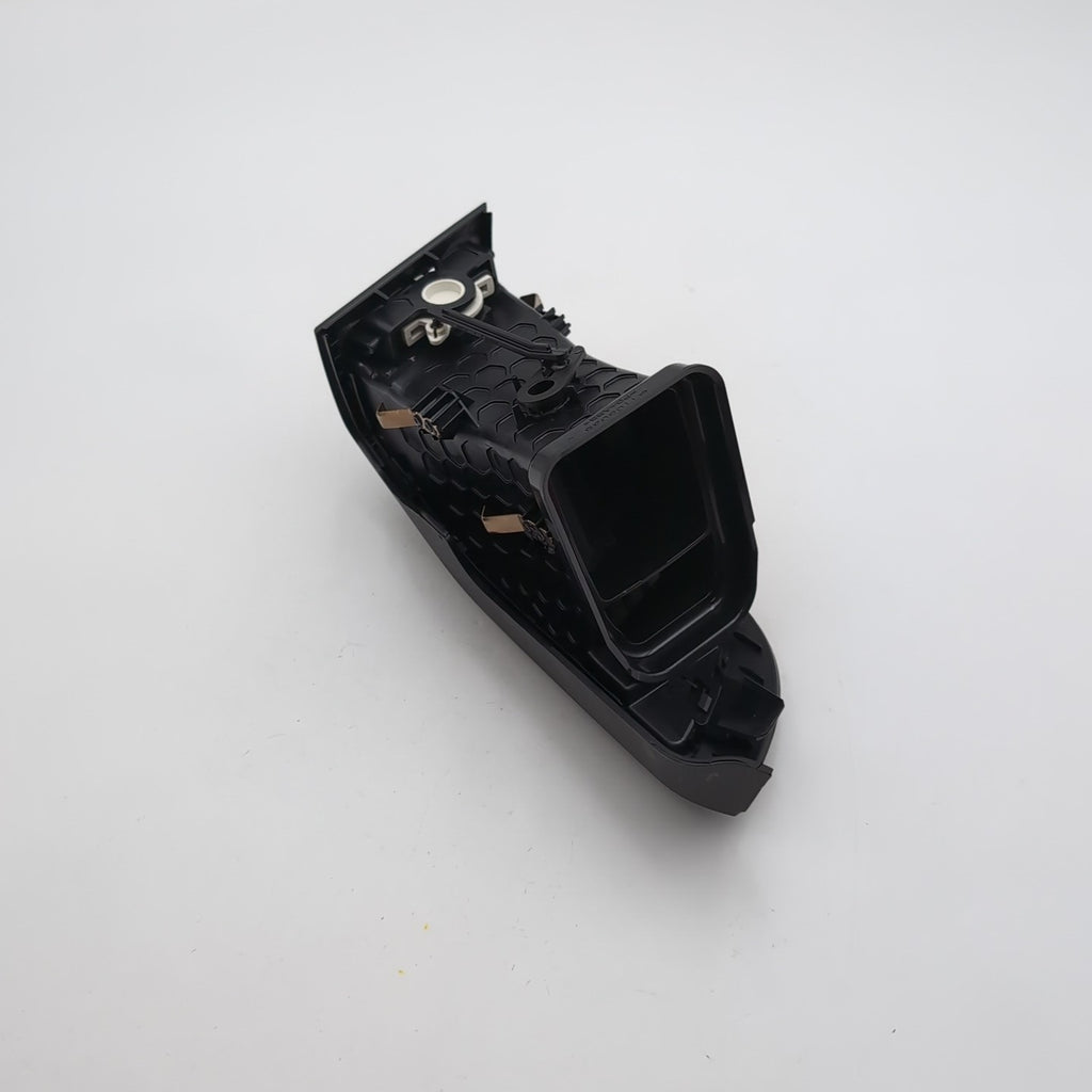 2014- 2021 BMW i3 I01 Hybrid Front Right Passenger Side Air Heat Cooling Vent