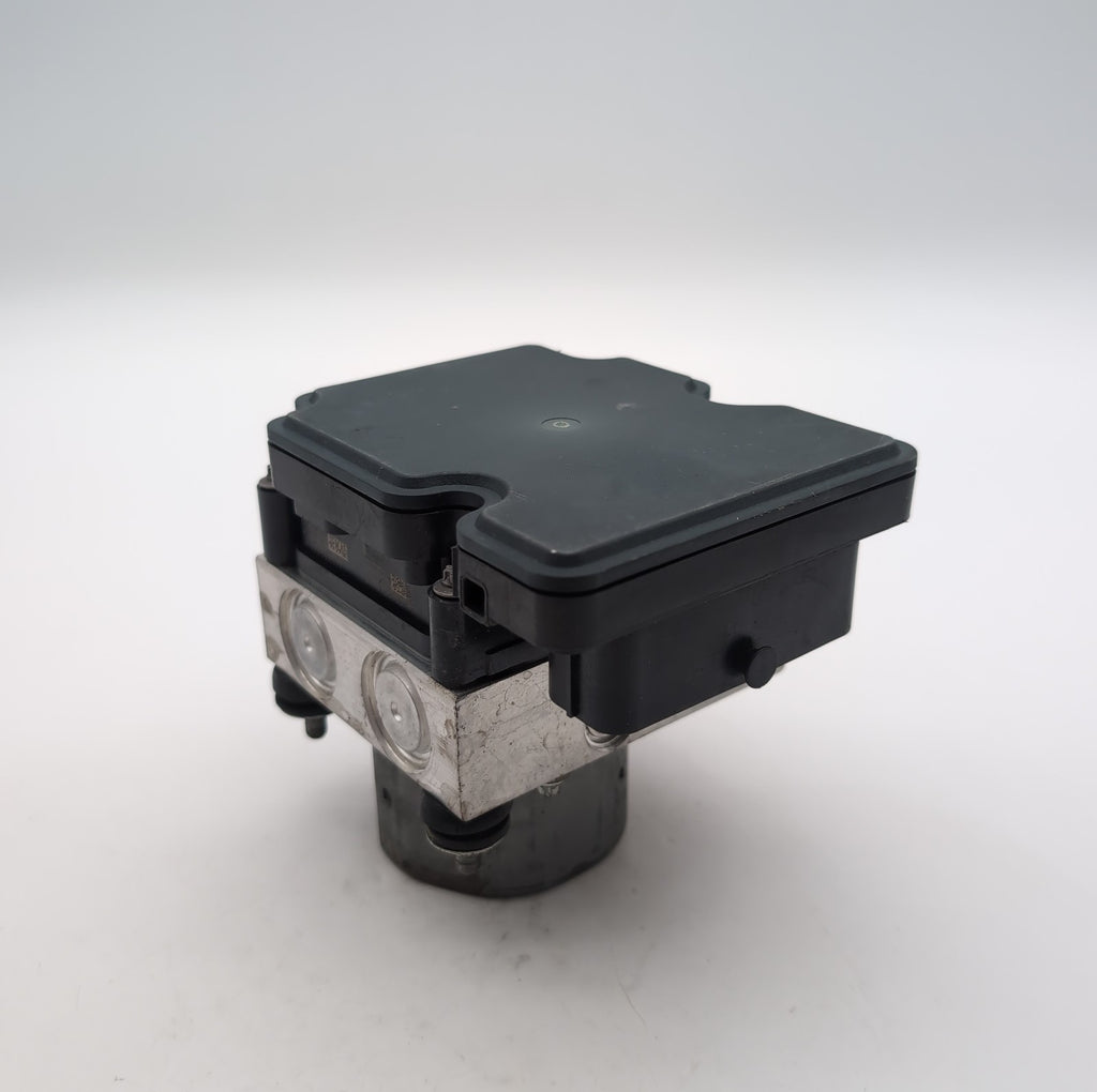 2015 Nissan Altima 2.5L ABS Anti Lock Brake Pump Control Unit 476609HM0A