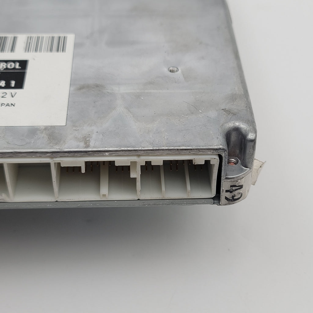 2004 Lexus ES330 ECU ECM COMPUTER 89661-33A41 898707
