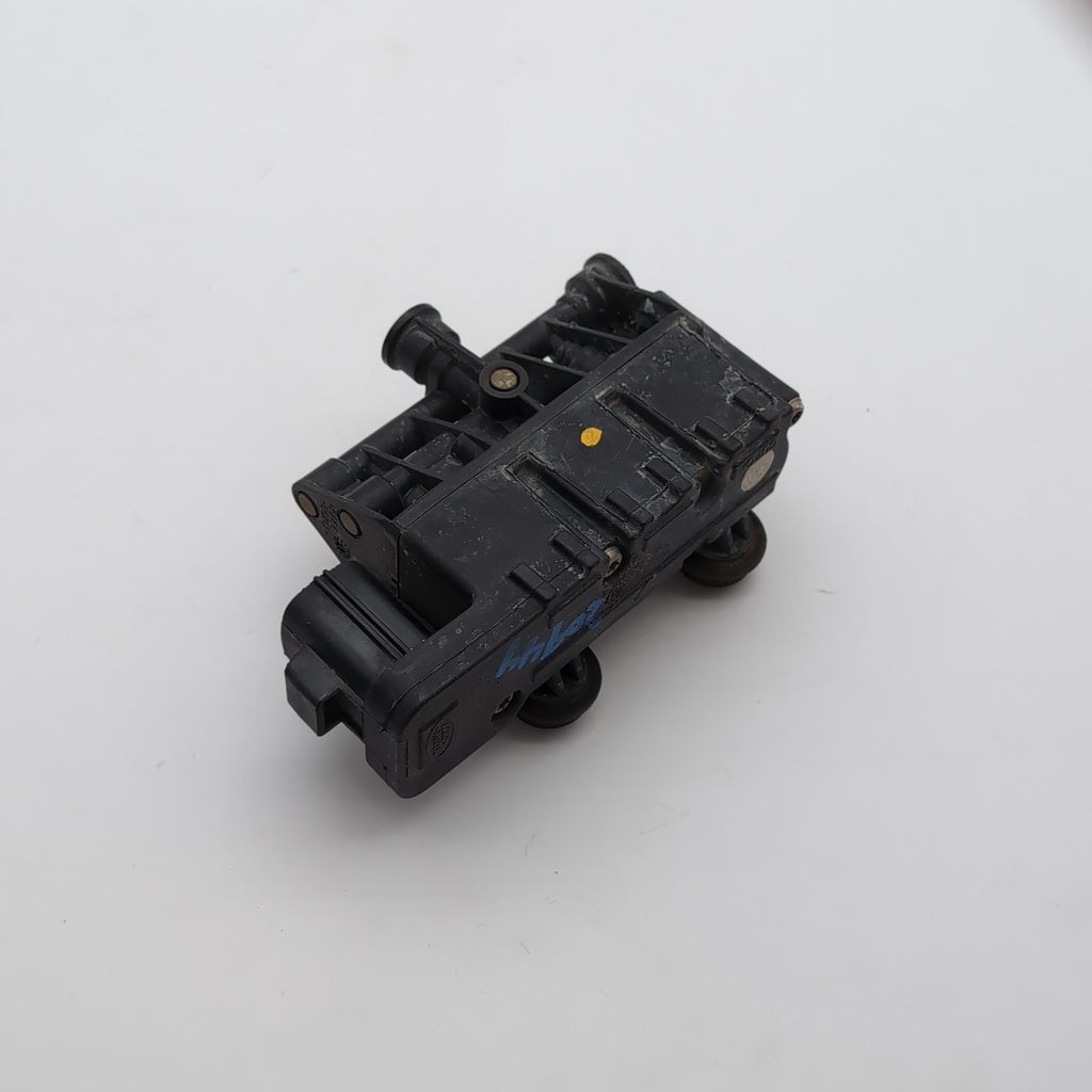 2006- 2013 Land Rover LR4 Air Suspension Transfer Relief Valve RVH000095