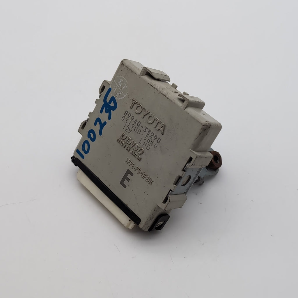 2013- 2018 Lexus ES350 ES300h Headlight Leveling Control Module 89940-33290