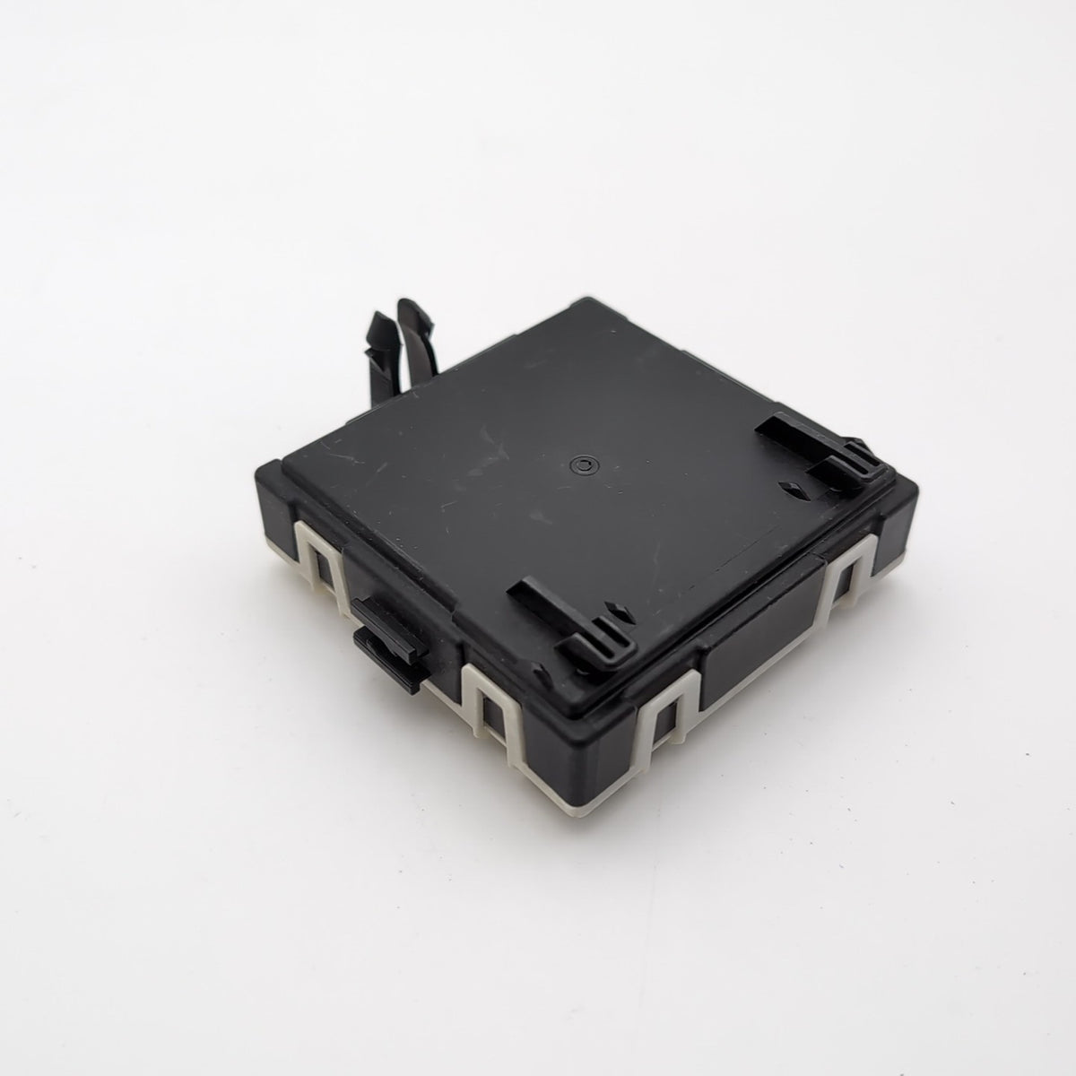 2015 - 21 MERCEDES W213 W205 C E CLS REAR RIGHT DOOR CONTROL MODULE A2139002422