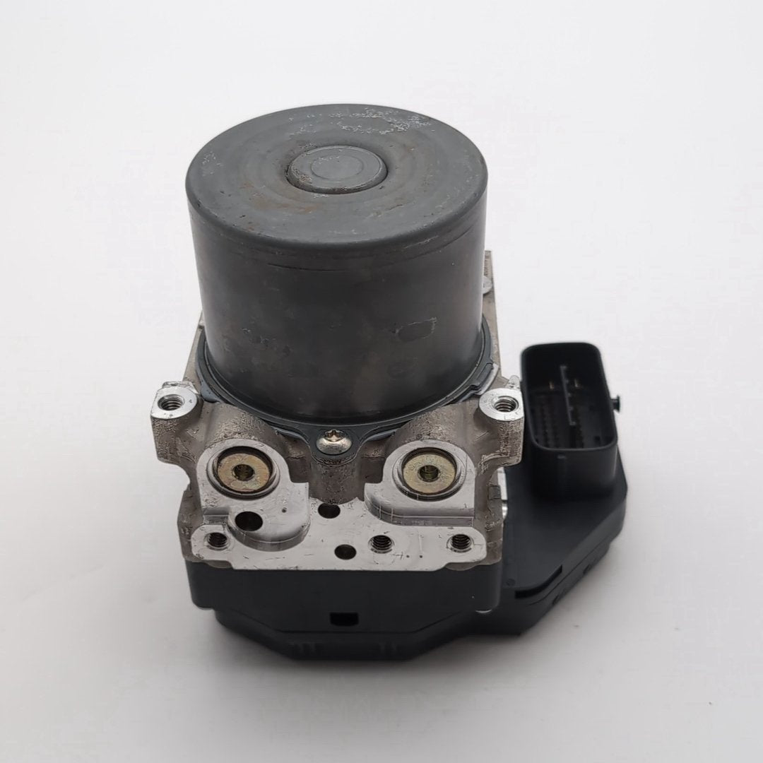 2017 - 2022 Infiniti Q60 ABS Anti Lock Brake Pump 476605CE2A