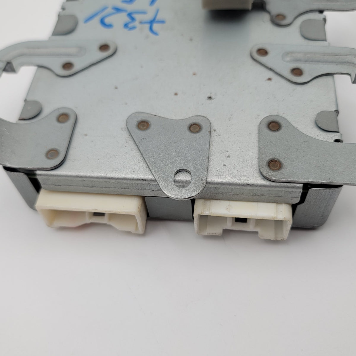 2004 2005 2006 Lexus SC430 Left Seat Position Control Module 89710-24110