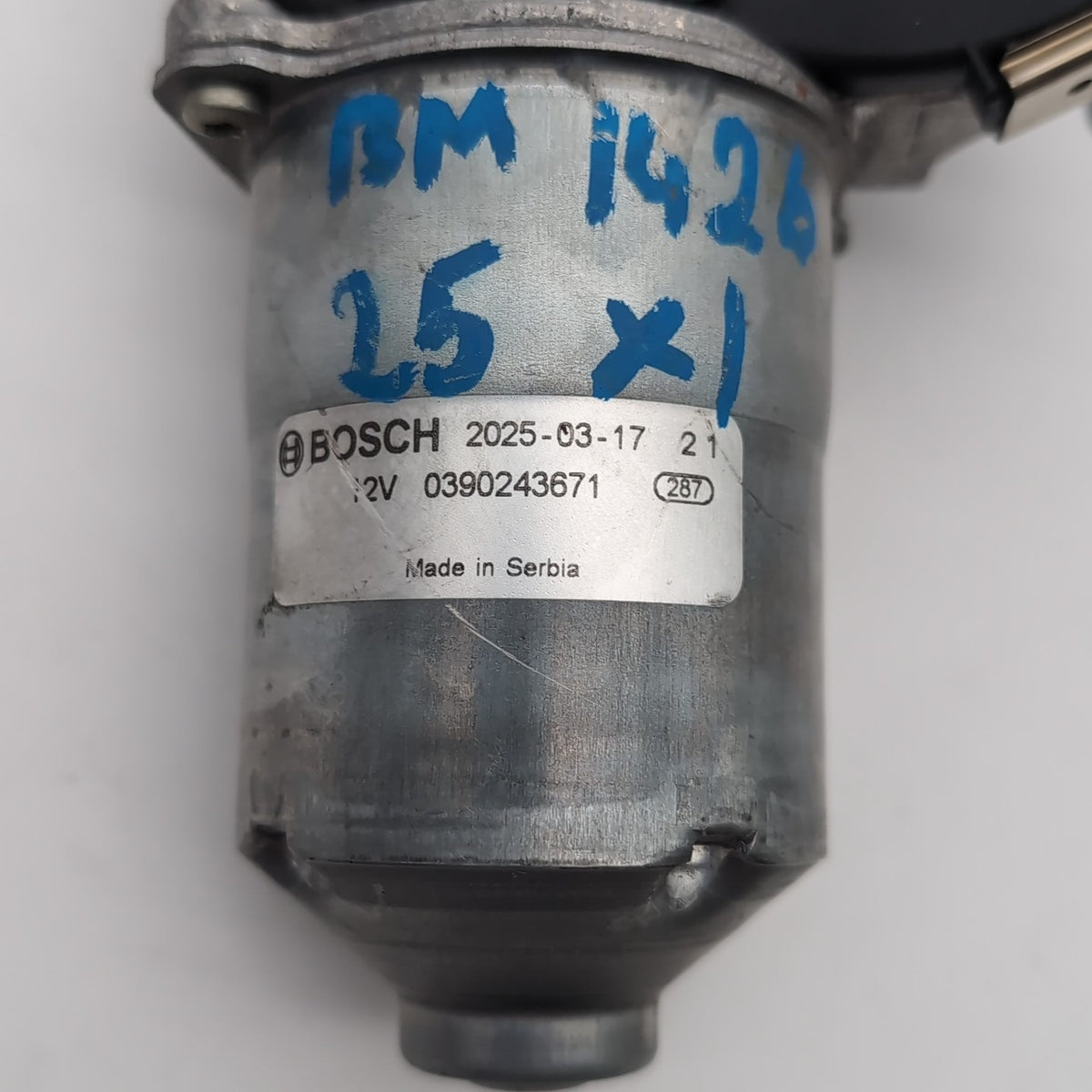 2021- 2025 BMW X1 X2 X3 M35 Front Windshield Wiper Motor OEM 0390243671