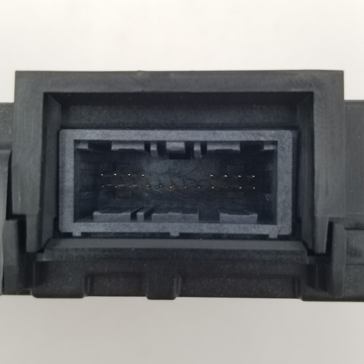 2023 - 2025 BMW G60 G70 iX X1 X2 X5 X6 X7 XM Close Range Radar Control Module