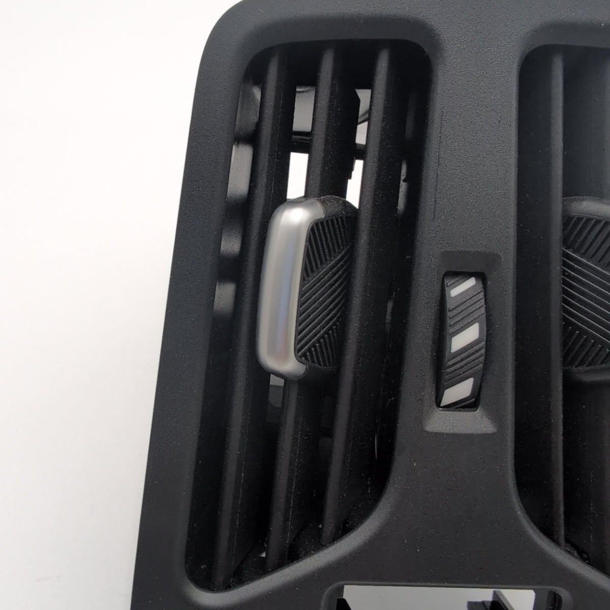 2022 2023 2024 2025 BMW X1 X2 Rear Console AC Heater Air Vent 9473179