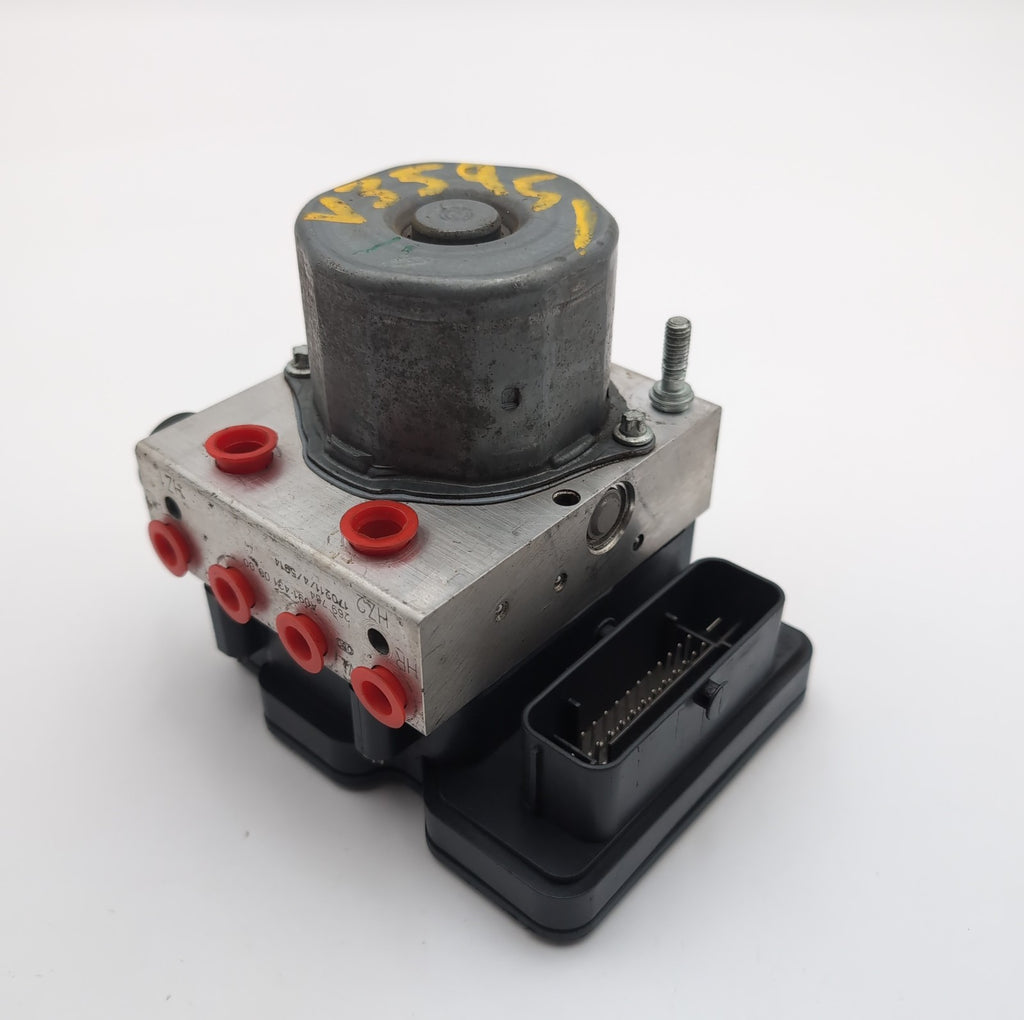 2017 2018 2019 Infiniti QX30 2.0L ABS Anti Lock Brake Pump Control A0914310000