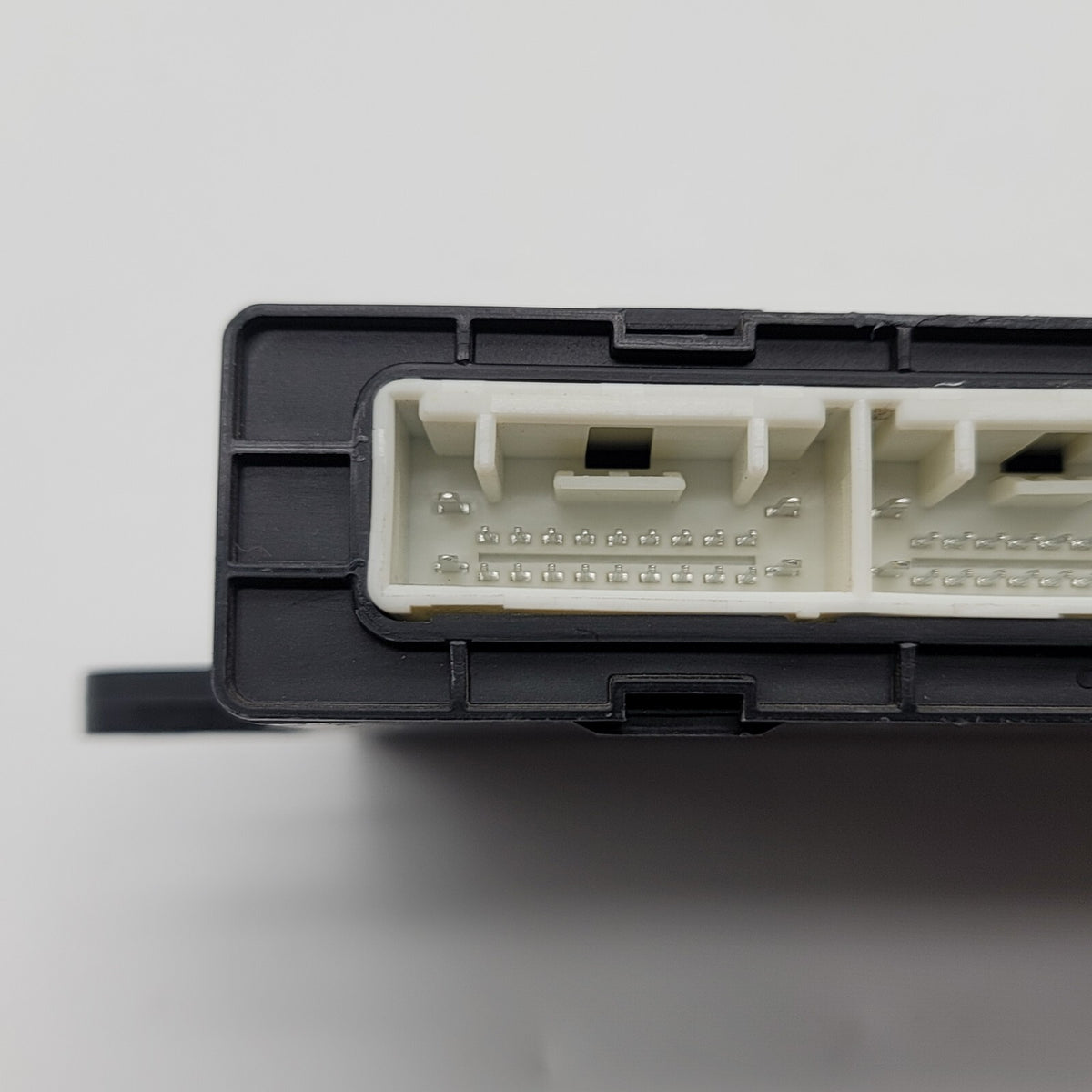 2023 2024 Hyundai Ioniq 6 Side Body Control Module OEM 95400-KL100