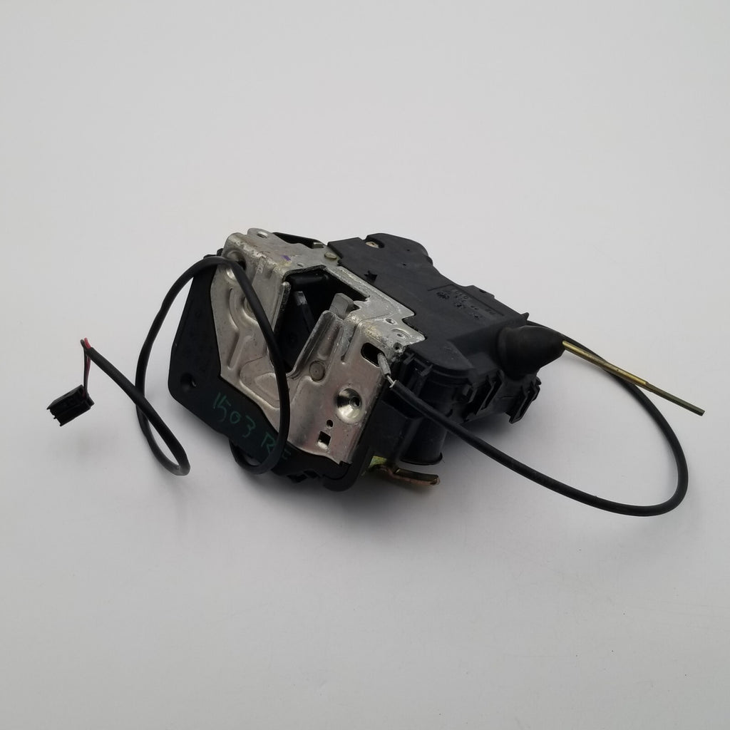 2001- 2007 Mercedes W203 C230 C280 Front Right Door Lock Latch 2037300435