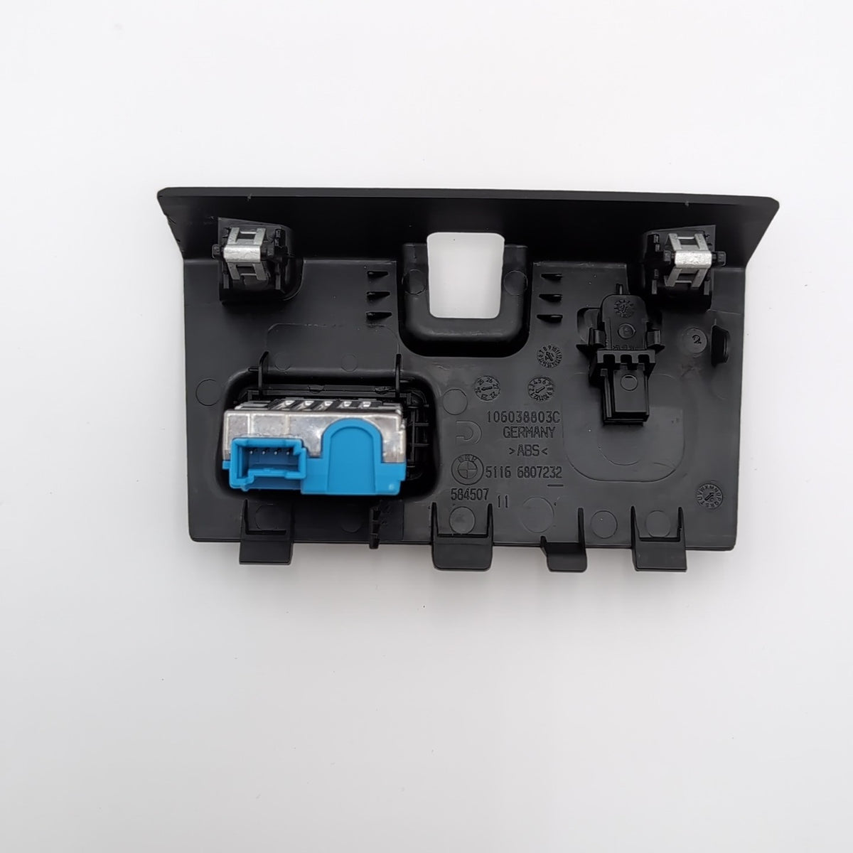 2019- 2024 BMW 330i G20 USB-C INTERFACE CHARGING PORT PLUG w/ TRIM