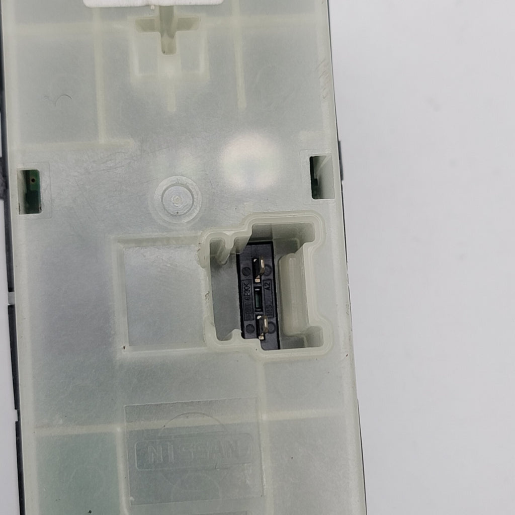 2009- 2014 Nissan Murano Driver Left Door Master Power Window Switch