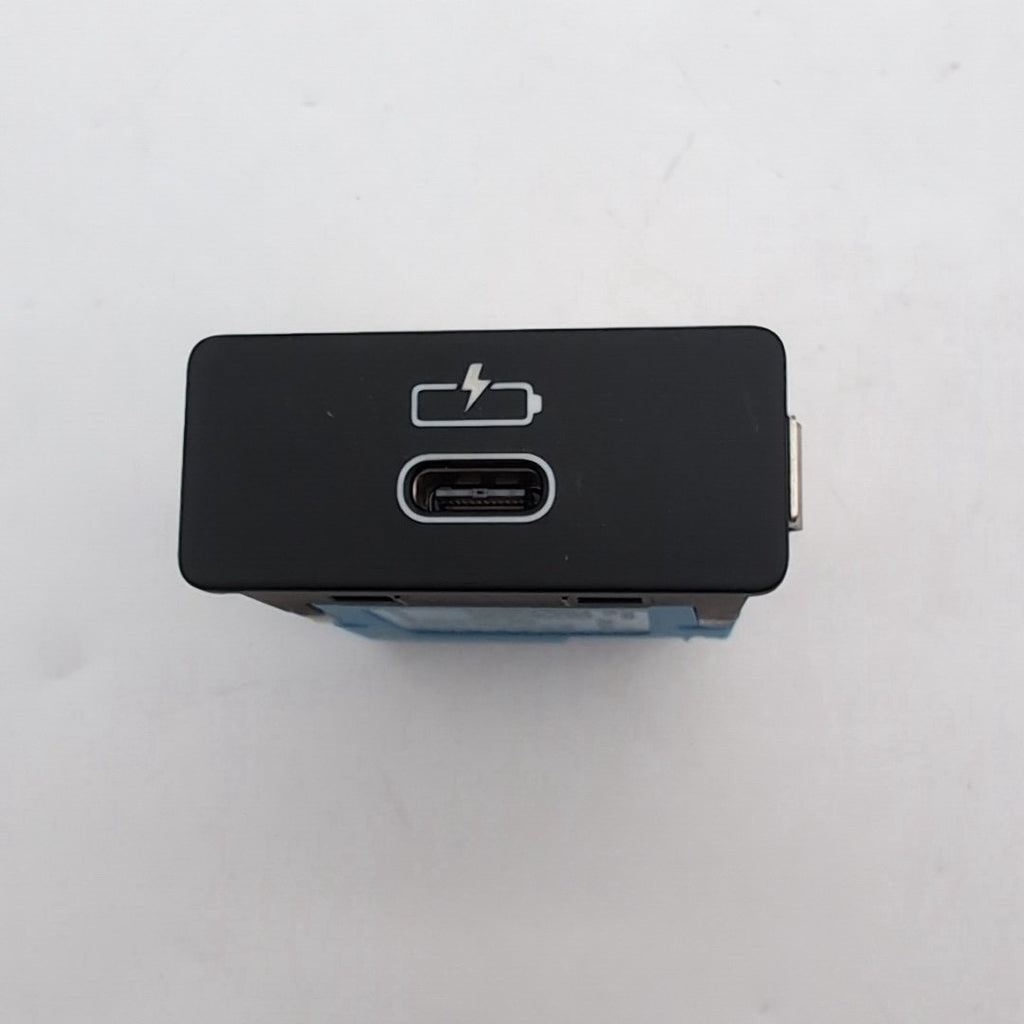 2019 - 2026 BMW G20 G21 G22 G26 G15 G30 G31 X3 Single USB Socket Port 5B51C70