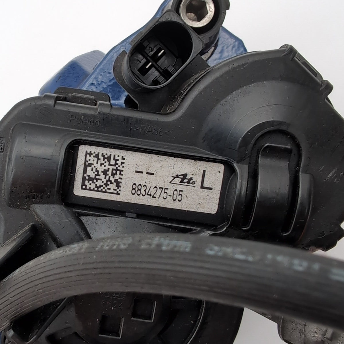 2025 BMW 550E Rear Left Brake Caliper Blue OEM 8834275