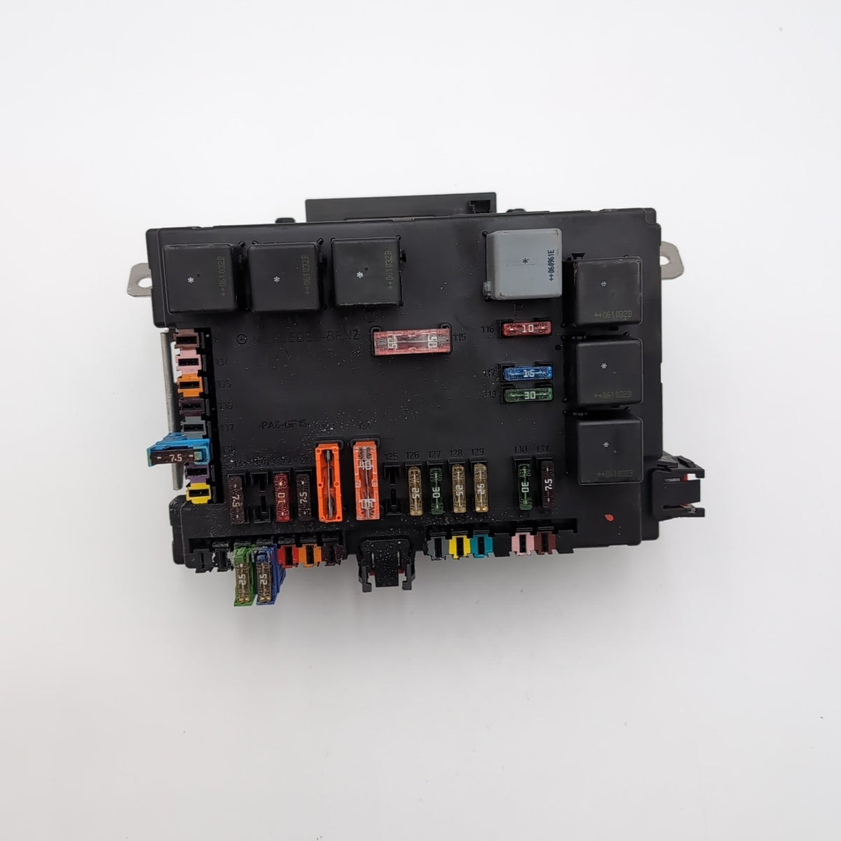 2007-09 Mercedes W221 S550 S63 AMG CL550 CL63 Rear Trunk Fuse Relay Junction Box