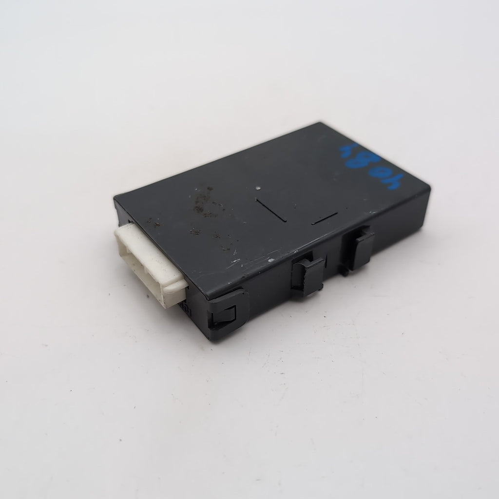 2012 2013 2014 2015 Toyota Camry Network Gateway Module OEM 89111-06010