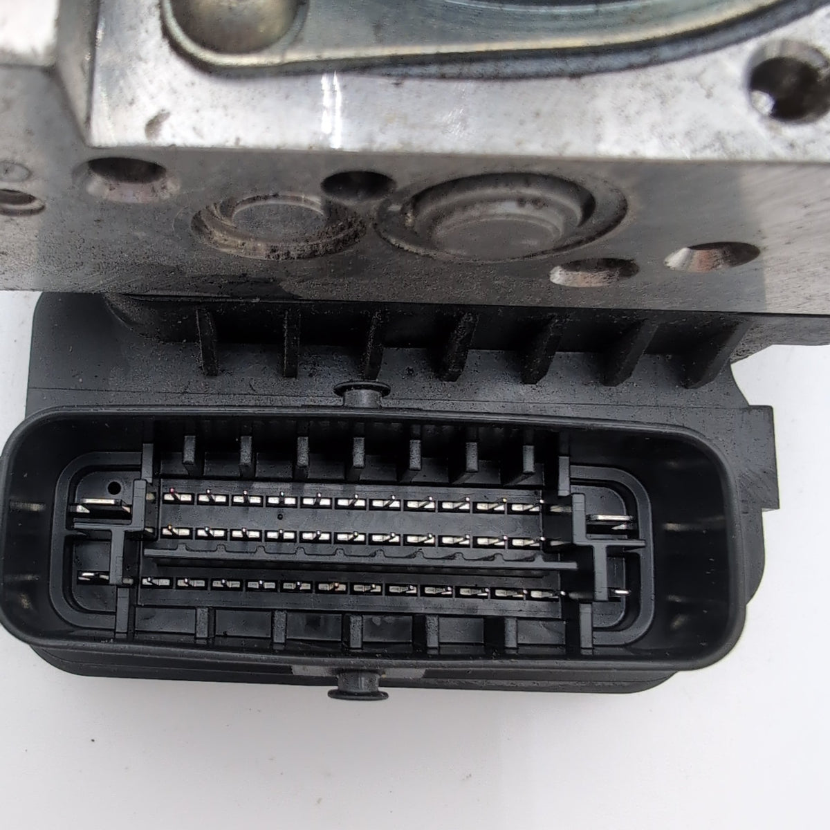 2016 - 2022 Toyota Tacoma ABS Anti Lock Brake Pump Control Unit 44540-04140