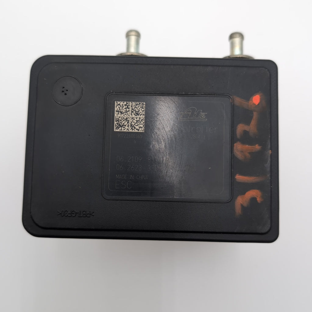 2017 Mazda CX-5 ABS Anti Lock Brake Pump Control Unit KB7W437A0B