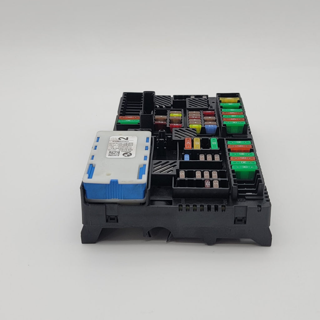 2024 BMW 330i 230I G42 G20 REAR POWER DISTRIBUTION FUSE Box 6114 5A4CFB0 - 02