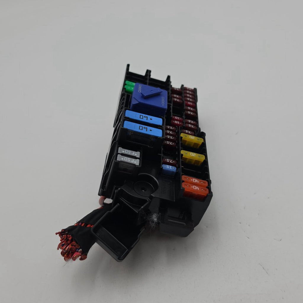 2023 - 2026 BMW 530i G60 G45 G70 G90 Right Power Distribution Fuse Box 5A039C3