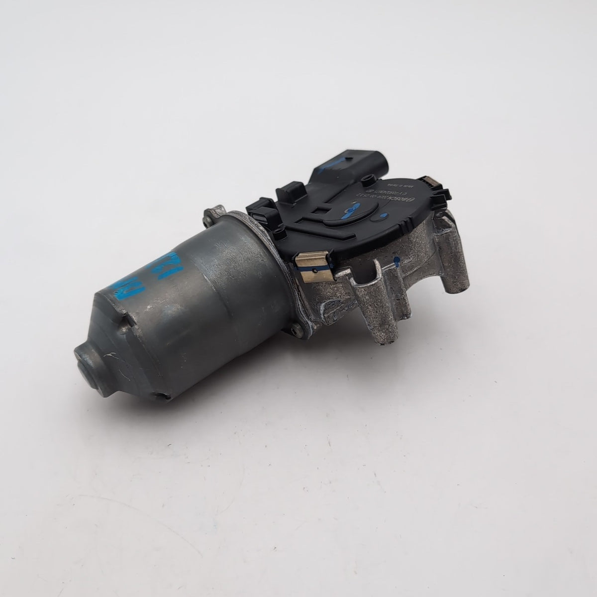 2021- 2025 BMW X1 X2 X3 M35 Front Windshield Wiper Motor OEM 0390243671