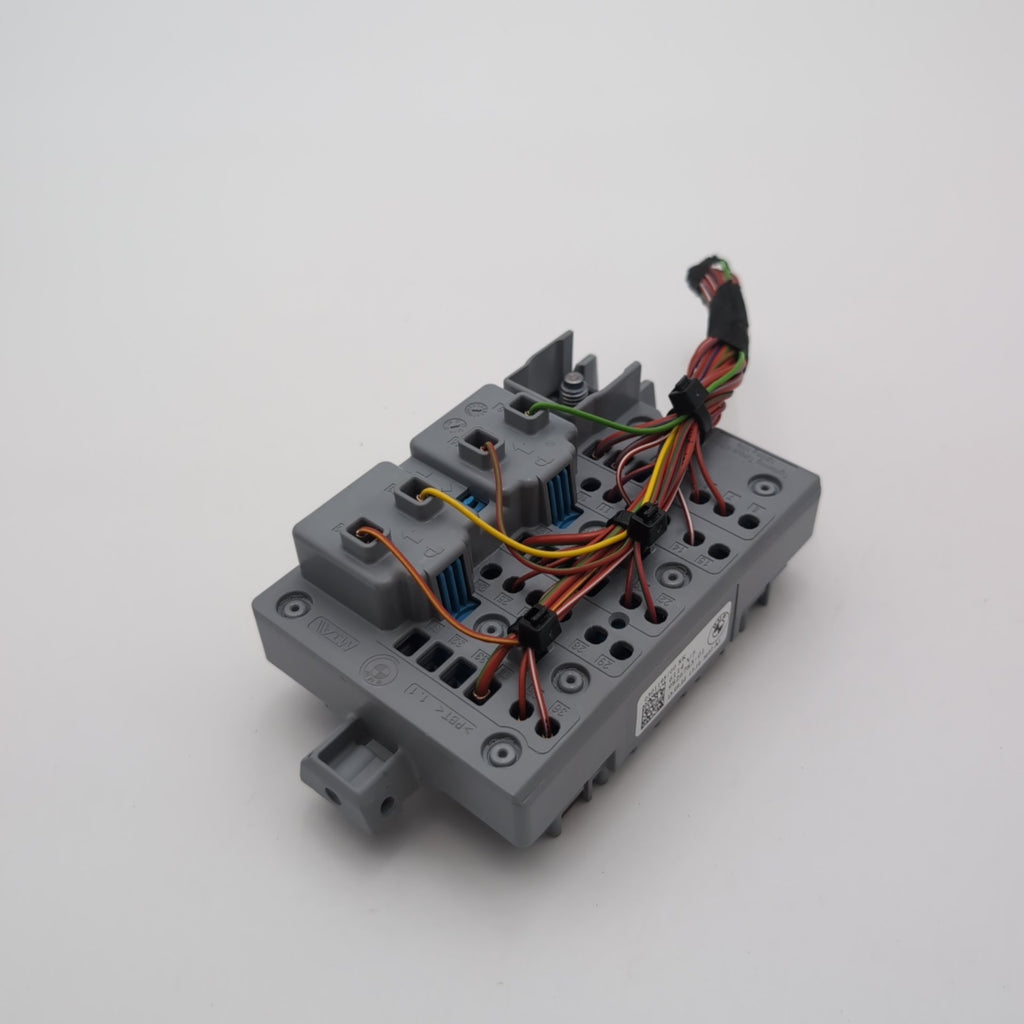 2021 - 2024 BMW iX I20 Front B+ Positive Power Distribution Fuse Box 9826783
