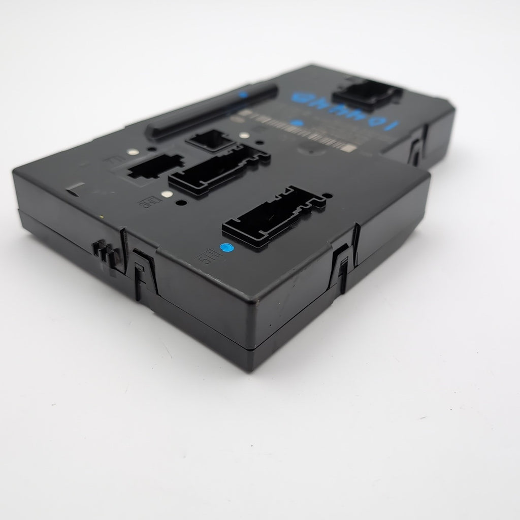 2010- 2018 Mercedes W218 CLS550 CLS63 Rear SAM Module Relay A2129005001