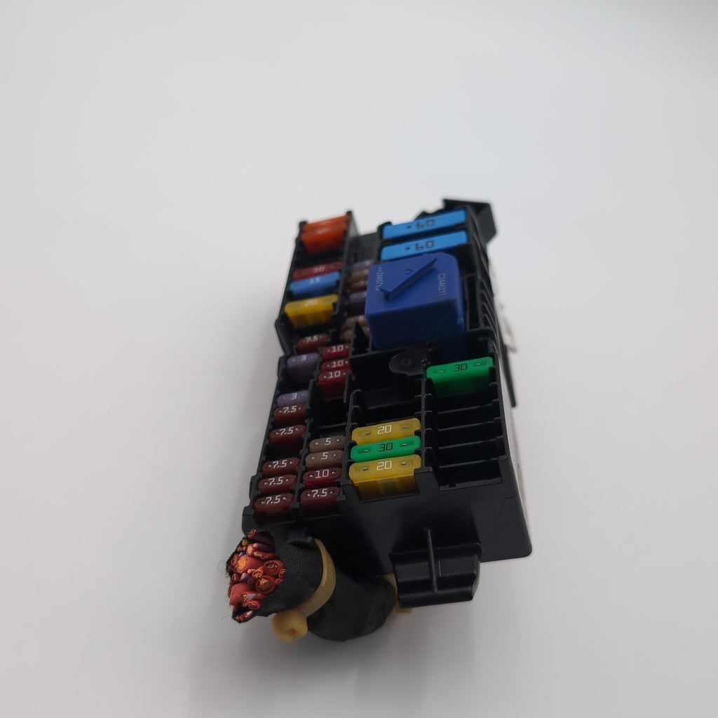 2023 - 2026 BMW X3 G60 G45 G70 G90 Right Power Distribution Fuse Box 5A039C3