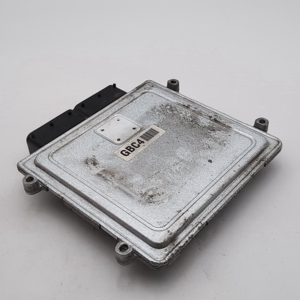 2013 - 2016 Hyunda Santa Fe Engine Computer Control Module ECU 39130-2GBC4
