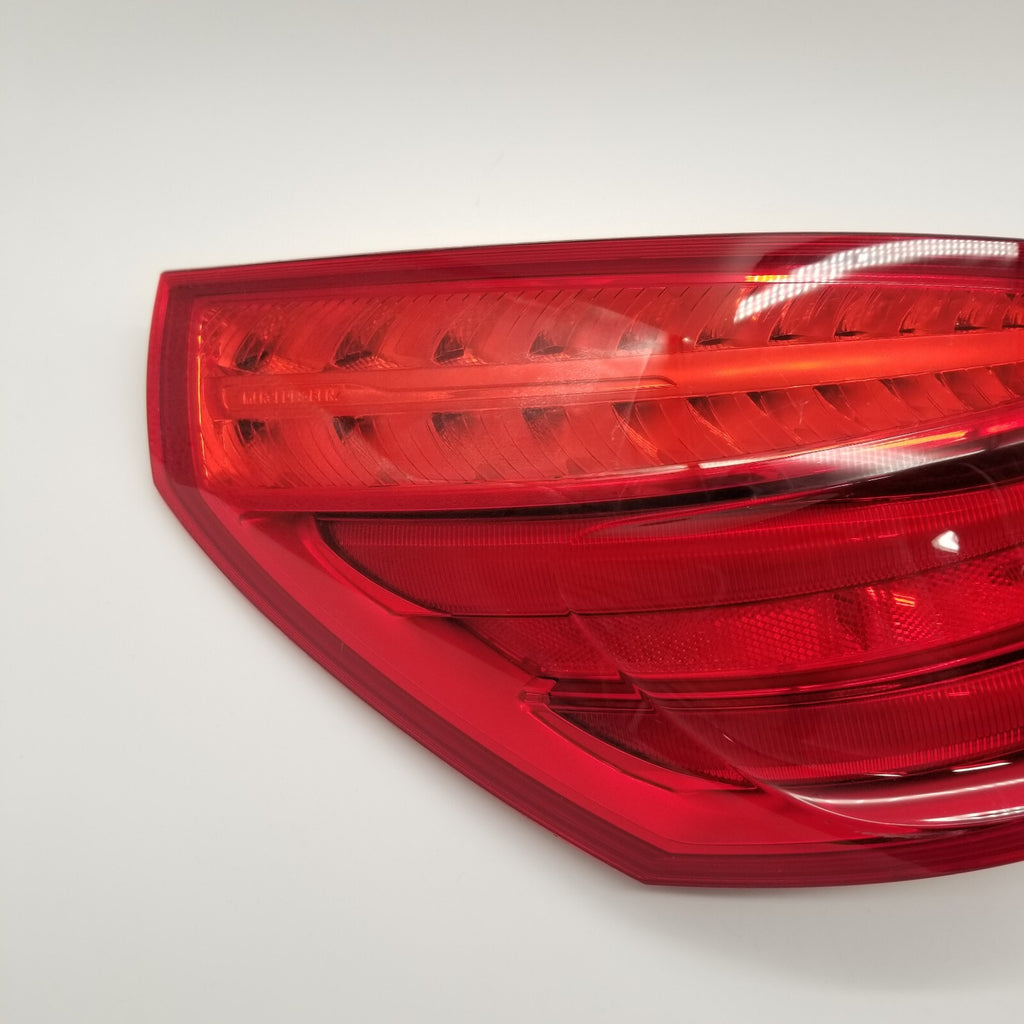 2017 2018 2019 Mercedes Benz SL550 SL450 SL63 Left Tail Light A2319066300