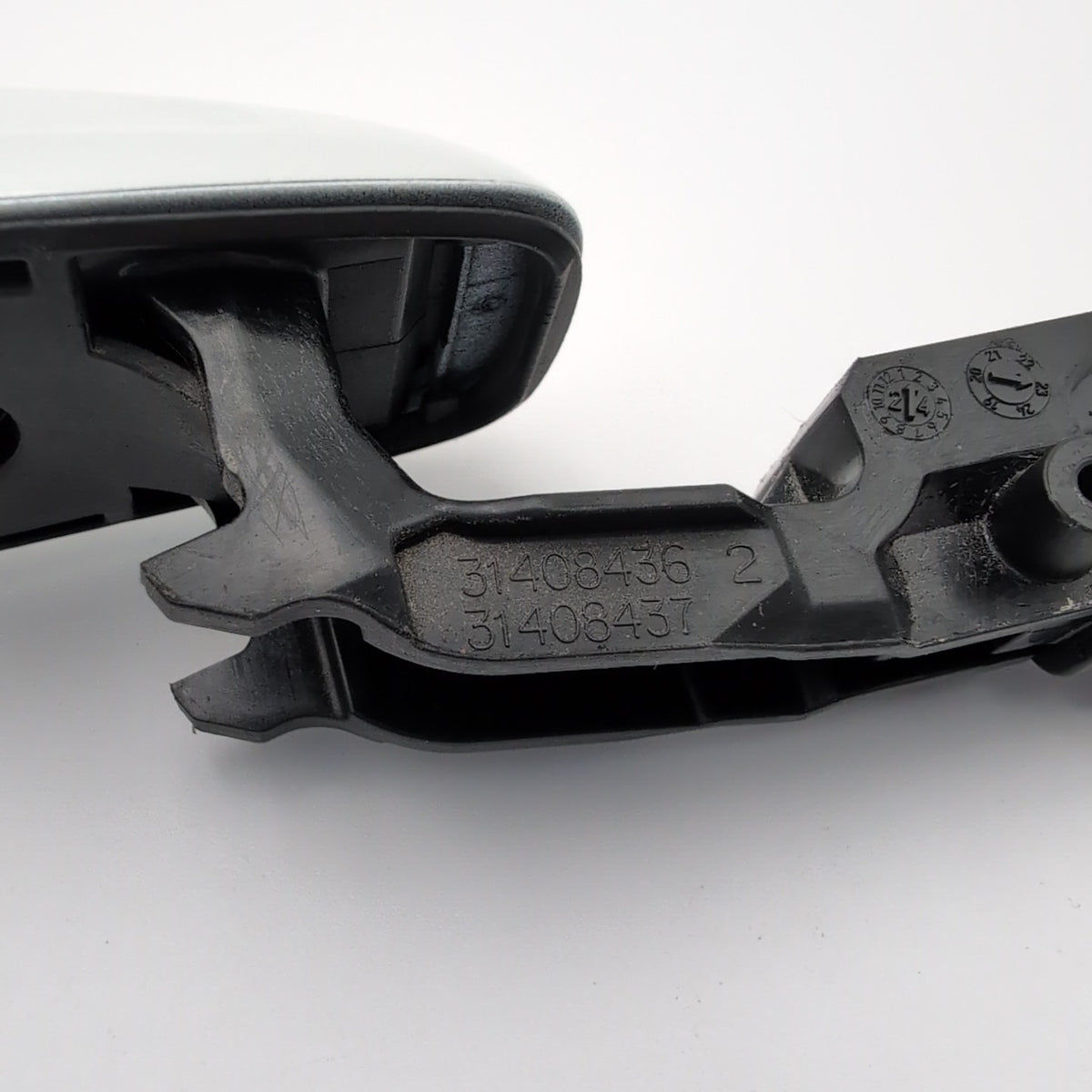 2018- 2025 VOLVO XC60 FRONT LEFT DRIVER SIDE DOOR OUTSIDE HANDLE