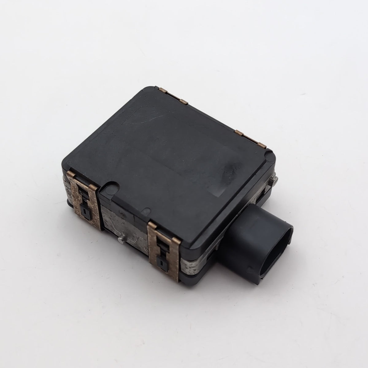2019 - 2024 Mercedes A C CLA GLA GLE Cruise Distance Radar Sensor OEM A0009053011