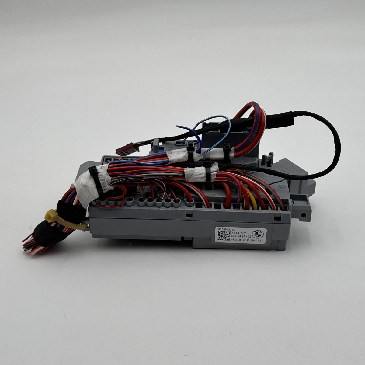 2019 - 2026 BMW X5 X6 X7 XM G20 G26 G42 G87 M3 Front Power Distribution Fuse Box