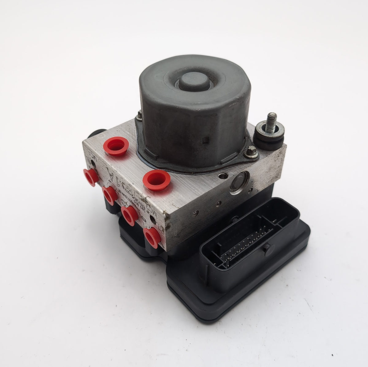2017 2018 Nissan Rogue Sport 2.0L ABS Pump Anti-Lock Brake Pump 476606MA2A