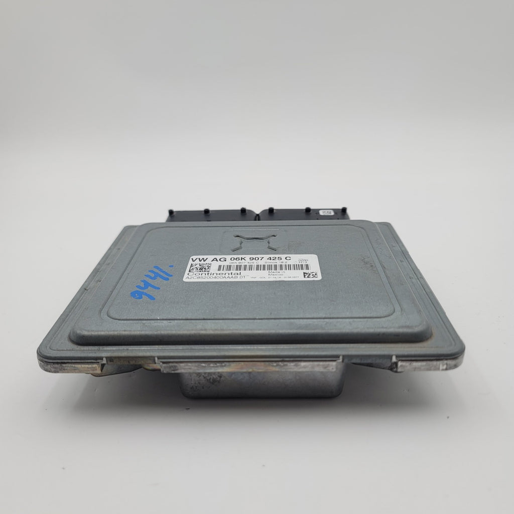 2016 2017 Volkswagen Passat Engine Computer Control Module 06K907425C
