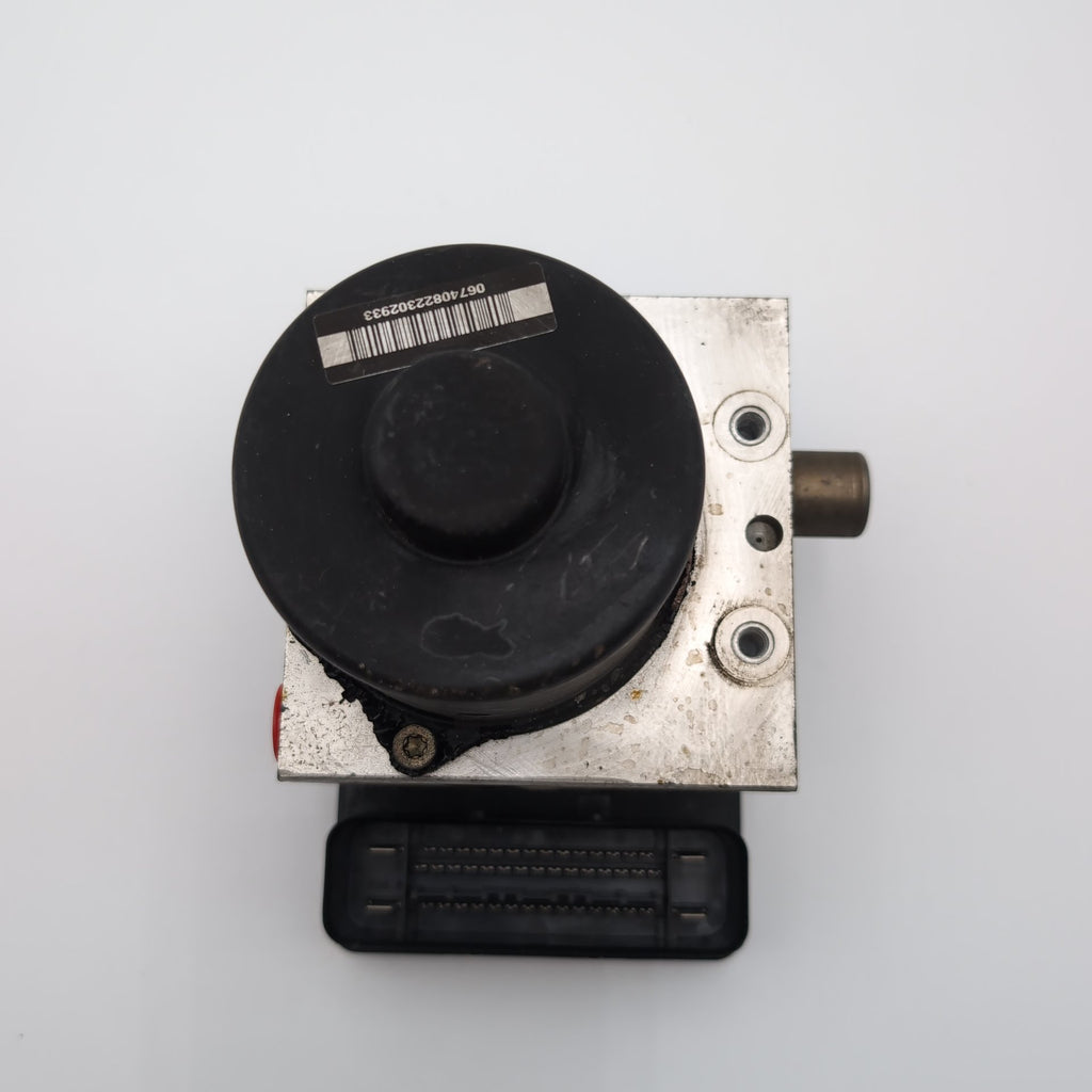 2003 2004 Ford Expedition ABS Anti Lock Brake Pump Control Unit 2L14-2C346-AM