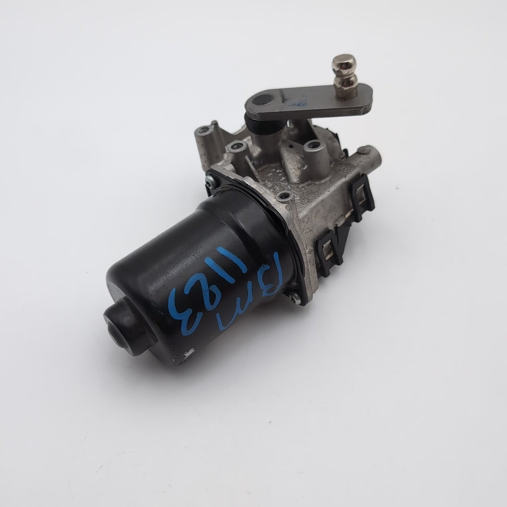 2023 2024 2025 BMW M2 230i G42 Front Windshield Wiper Motor OEM 8498663