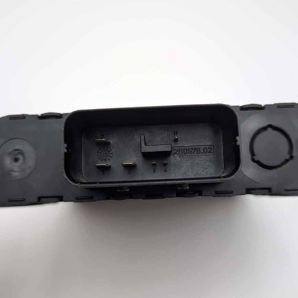 2011- 2018 AUDI A8 S8 VOLTAGE STABILIZER REGULATOR CONTROL MODULE 8K0959663C