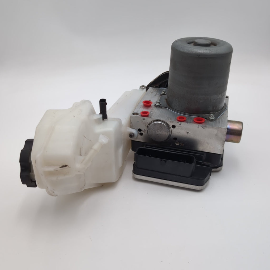 2024 Cadillac CT4 ABS Master Cylinder Brake Booster 86541193