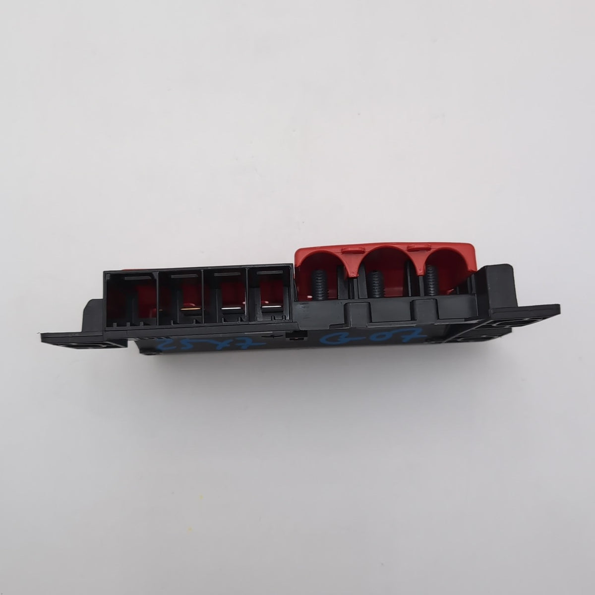 2021 - 2026 BMW X7 X5 Rear B+ Junction Point Terminal Fuse Box 8717954