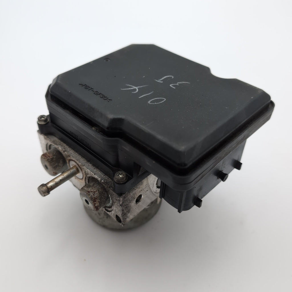 2012 - 2015 Nissan Rogue ABS Anti Lock Brake Pump Control Unit 47660JM14A