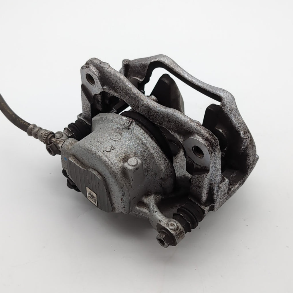2019 - 2024 BMW G20 G01 330i X3 FRONT LEFT BRAKE CALIPER BRACKET DRIVER