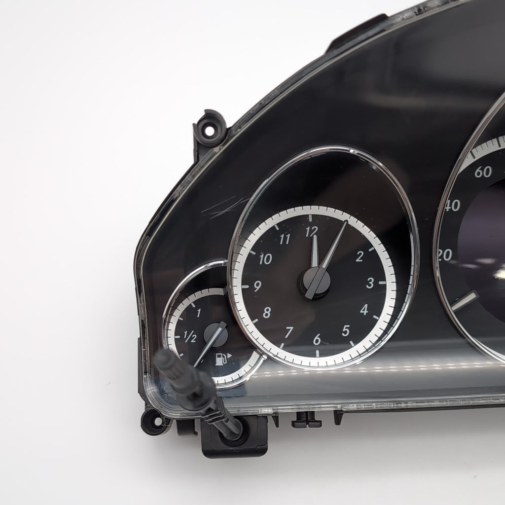 2010 - 2013 Mercedes E350 Instrument Cluster Gauge Speedometer A2129003813
