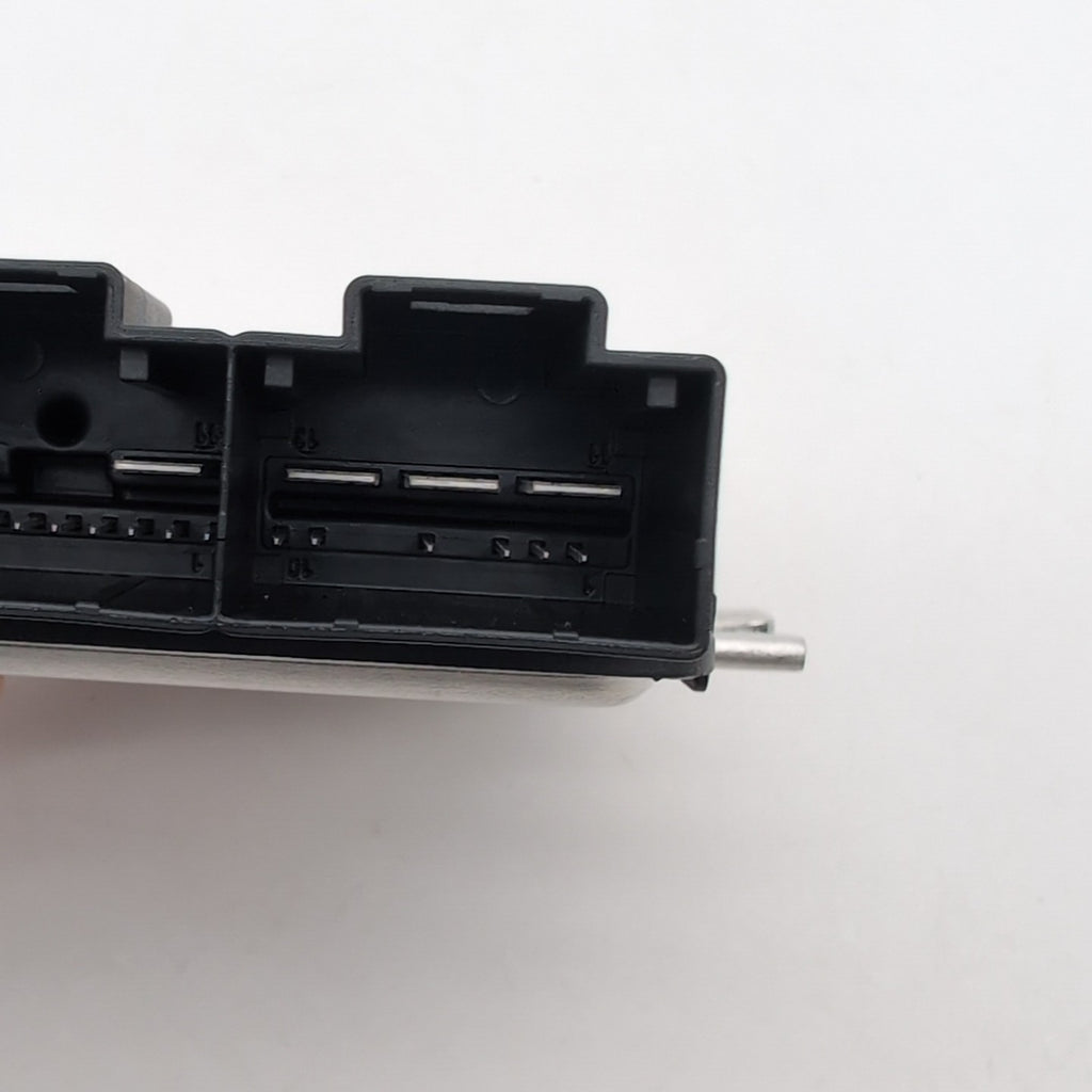 2024 - 2026 BMW 2 5 7 G60 G70 F74 X1 X2 X3 X5 X6 X7 Fuel Pump Control Module