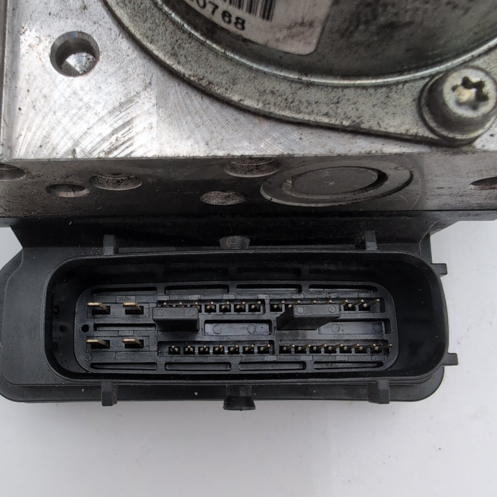 2012 - 2015 Nissan Rogue ABS Anti Lock Brake Pump Control Unit 47660JM14A