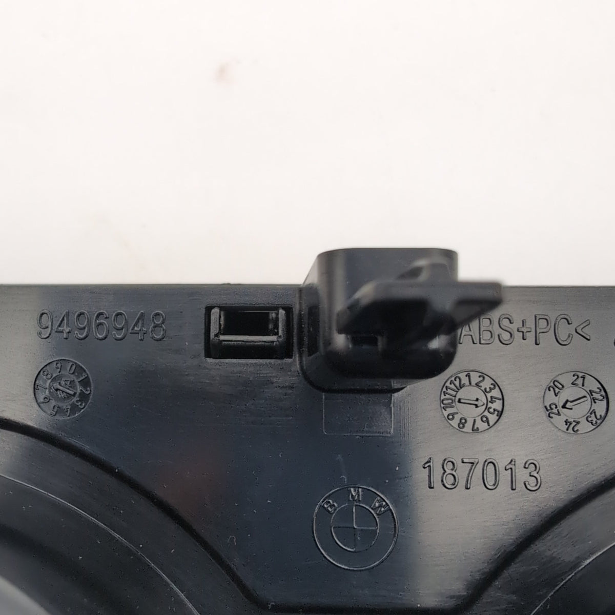 2023 2024 2025 2026 BMW X1 X2 U10 U11 Center Console Dual Cup Holder 9496948